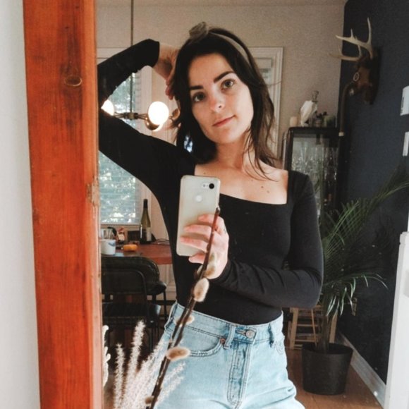 Meet your Posher, Stephanie - Picture 1 of 1